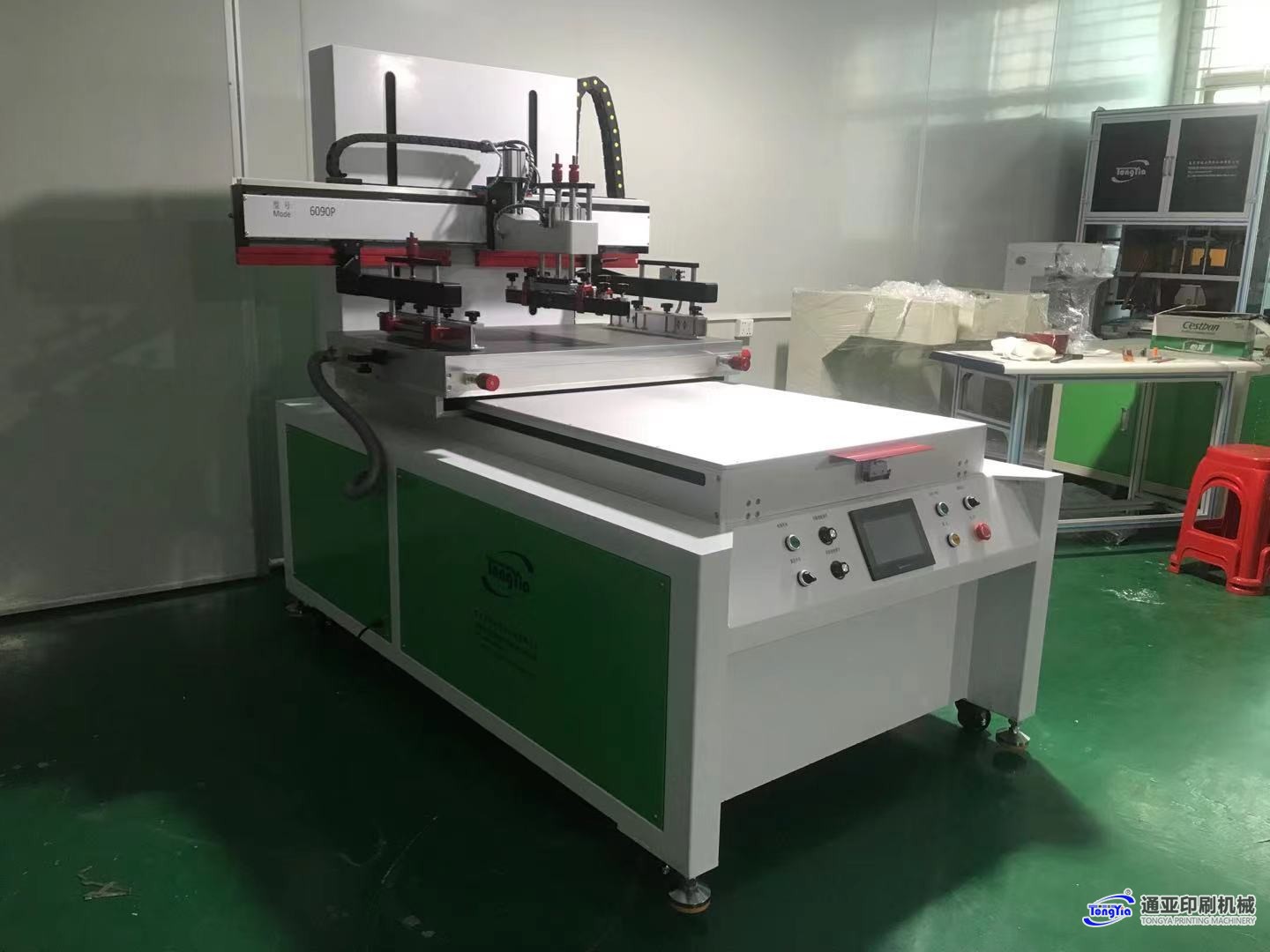TYS-6090D-P伺服跑臺吸氣式平面絲印機(jī)