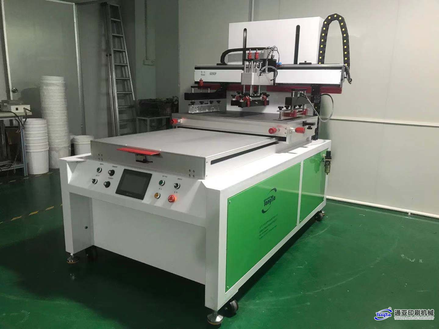 TYS-6090D-P伺服跑臺吸氣式平面絲印機(jī)